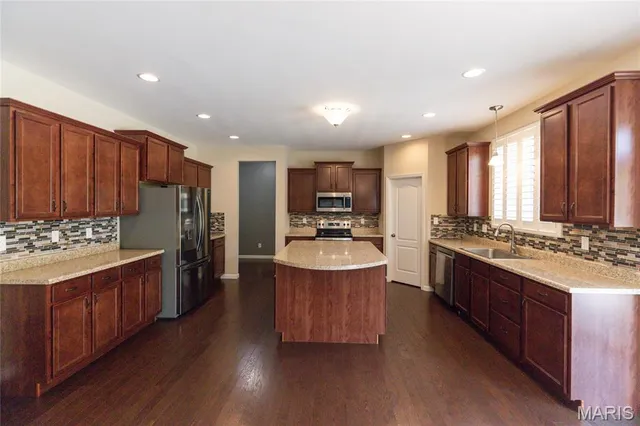 $624,900 | 848 Evergreen Forest Drive, St. Peters, MO 63376