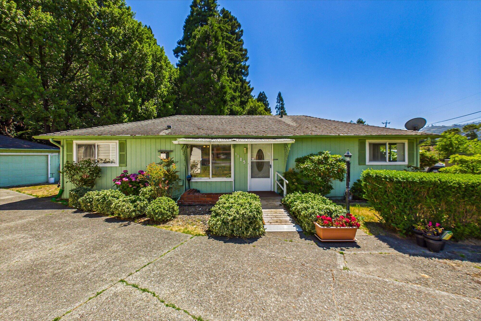 1185 Eeloa Avenue Rio Dell, CA 95562 - Photo 1 of 49