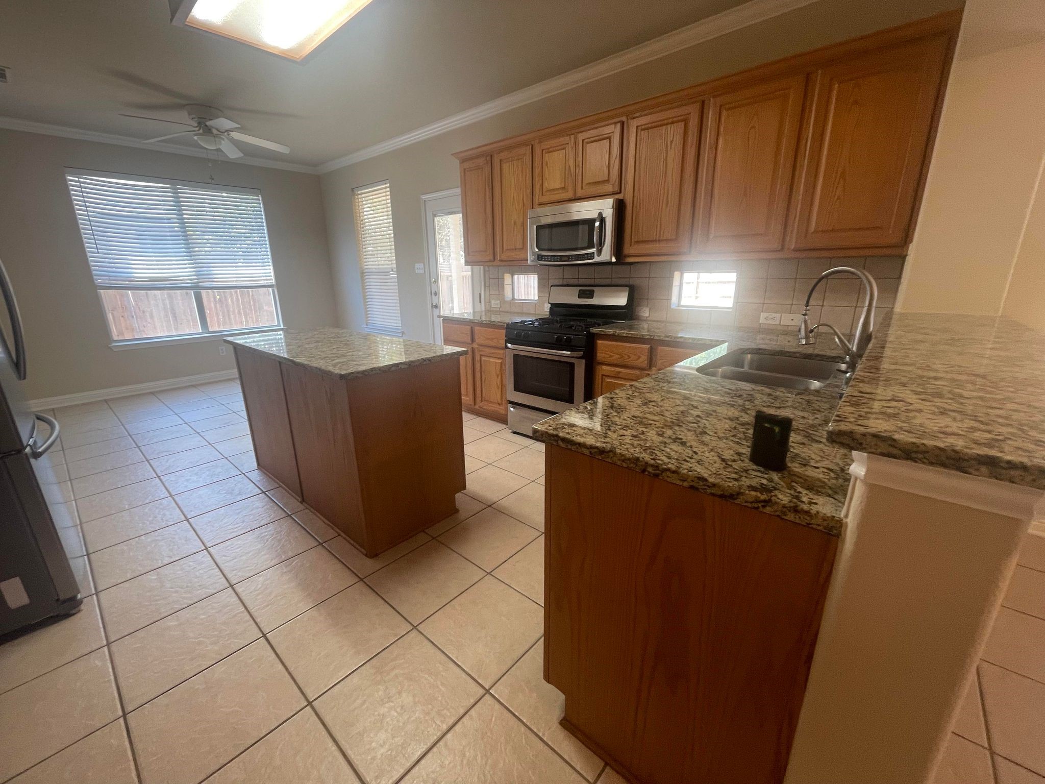 2204 Voyageurs Lane Austin, TX 78747 - Photo 8 of 29