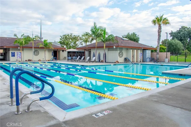 $724,500 | 1462 Merion Way, Unit M2 30K, Seal Beach, CA 90740