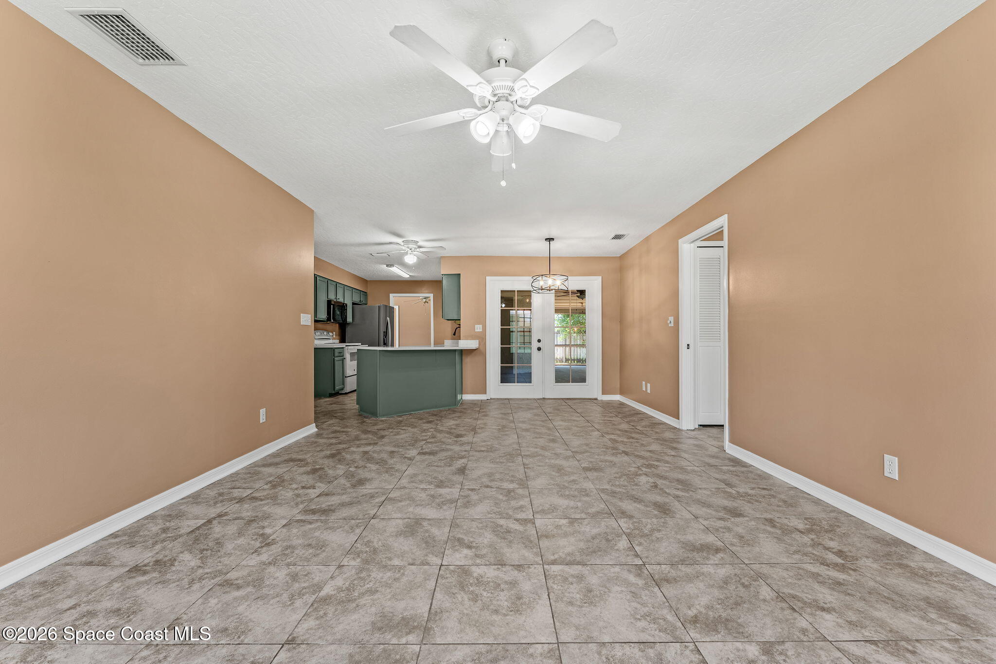 950 Whisperpine Drive Melbourne, FL 32901 - Photo 17 of 51 Family Room