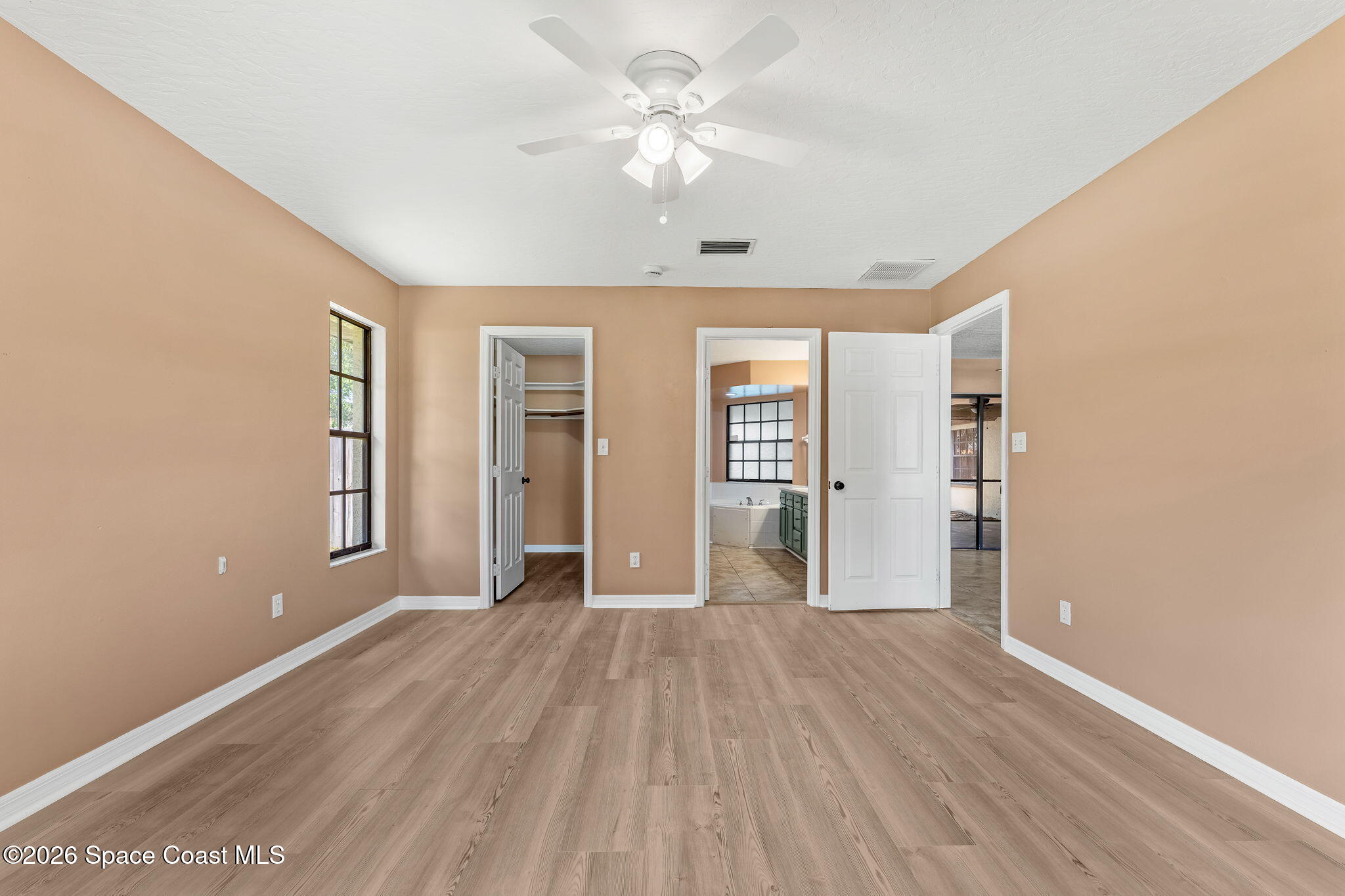 950 Whisperpine Drive Melbourne, FL 32901 - Photo 20 of 51 Primary Bedroom