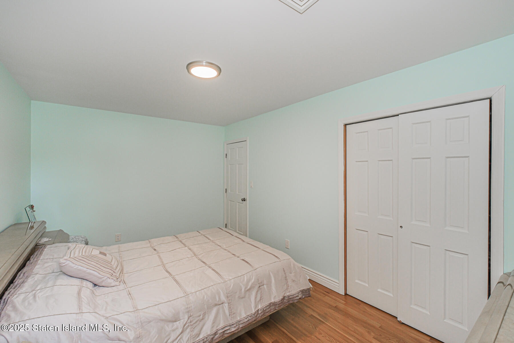 125 Ridgecrest Avenue Staten Island, NY 10312 - Photo 12 of 24 Photo Aug 26 2025, 11 56 51 PM