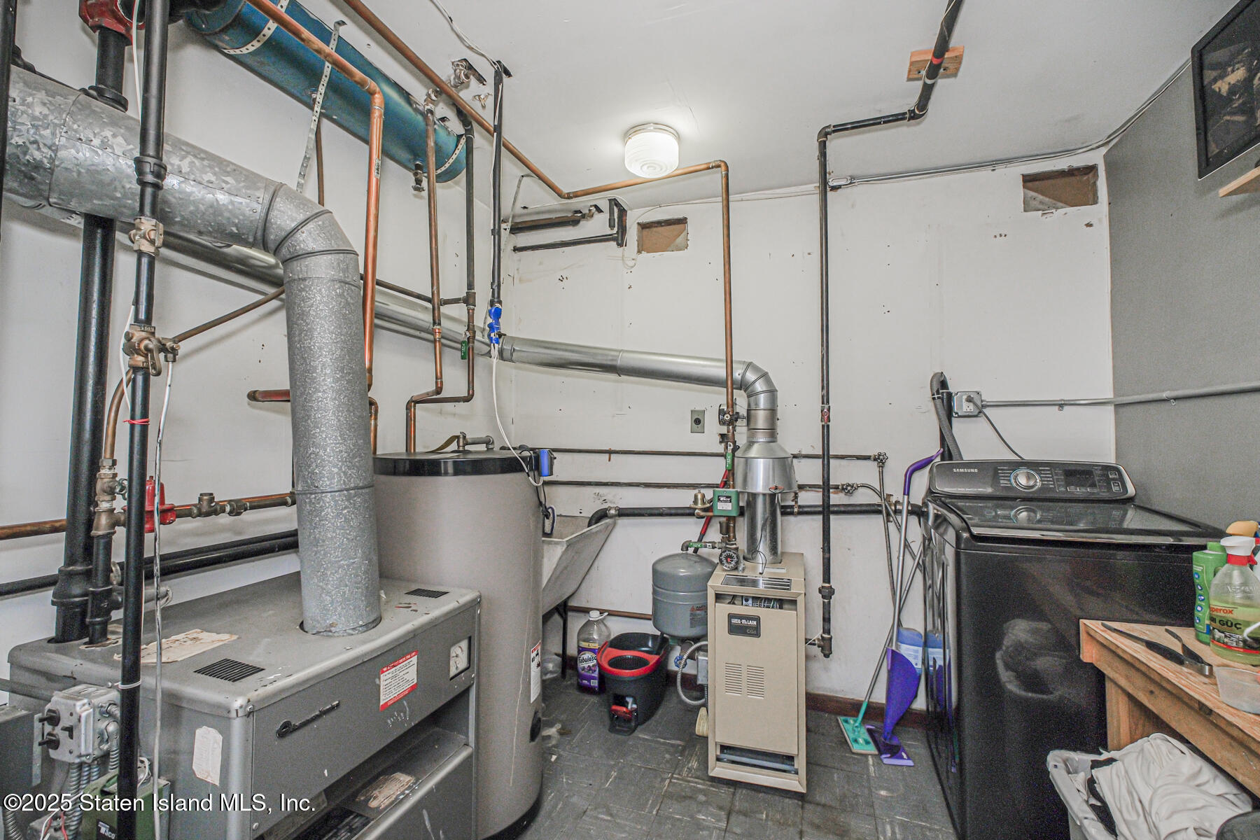 125 Ridgecrest Avenue Staten Island, NY 10312 - Photo 21 of 24 Photo Aug 27 2025, 12 05 49 AM