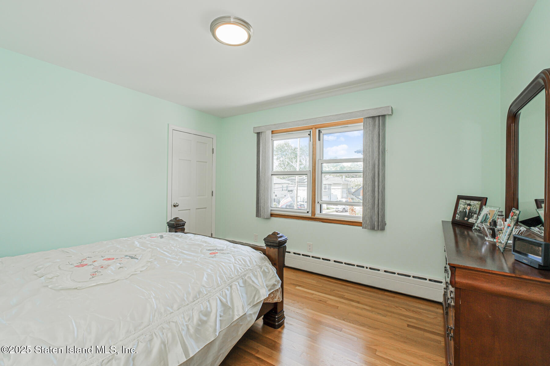 125 Ridgecrest Avenue Staten Island, NY 10312 - Photo 8 of 24 Photo Aug 26 2025, 11 54 31 PM