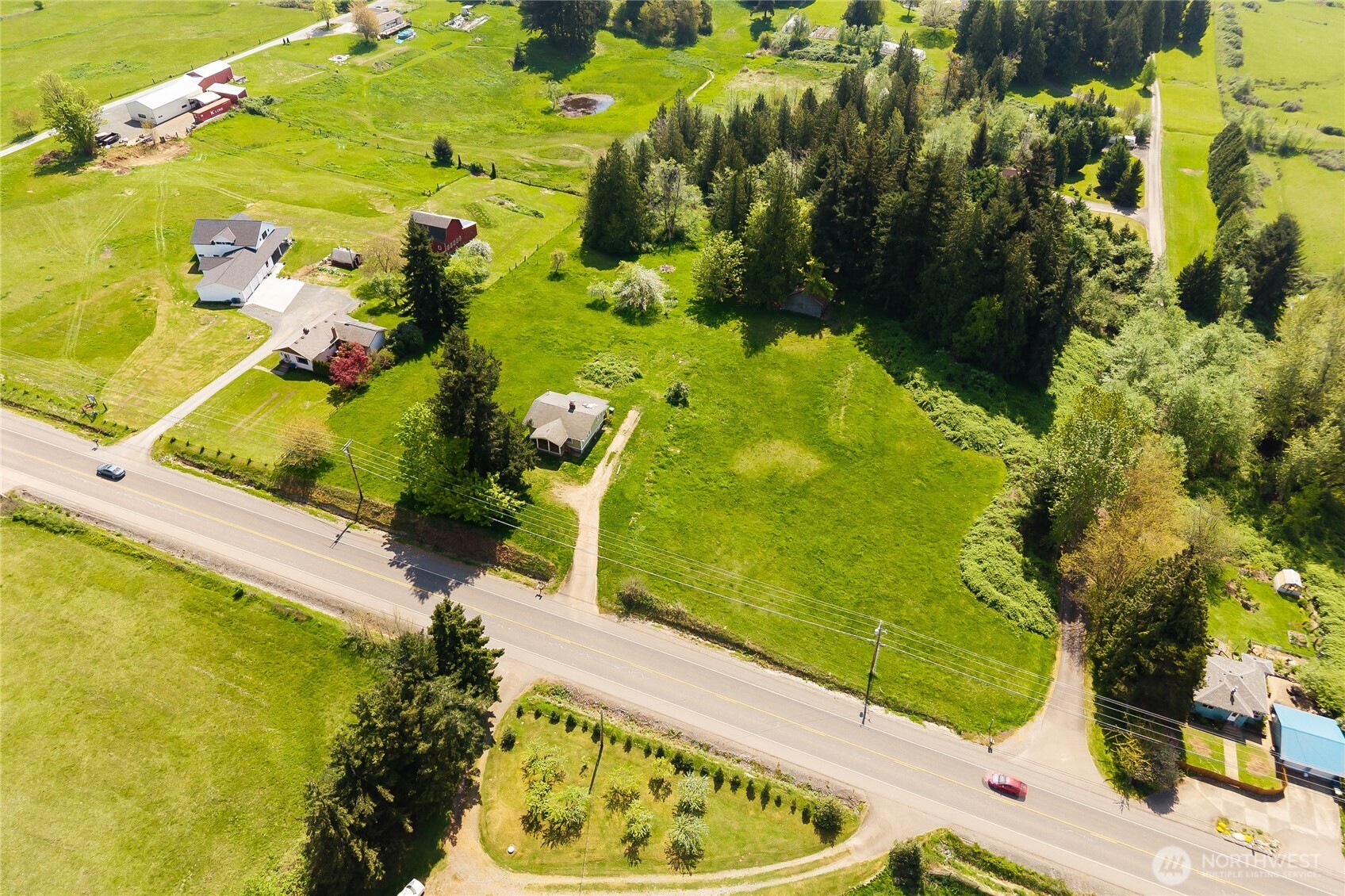 399 East Smith Road Bellingham, WA 98226 - Photo 2 of 40
