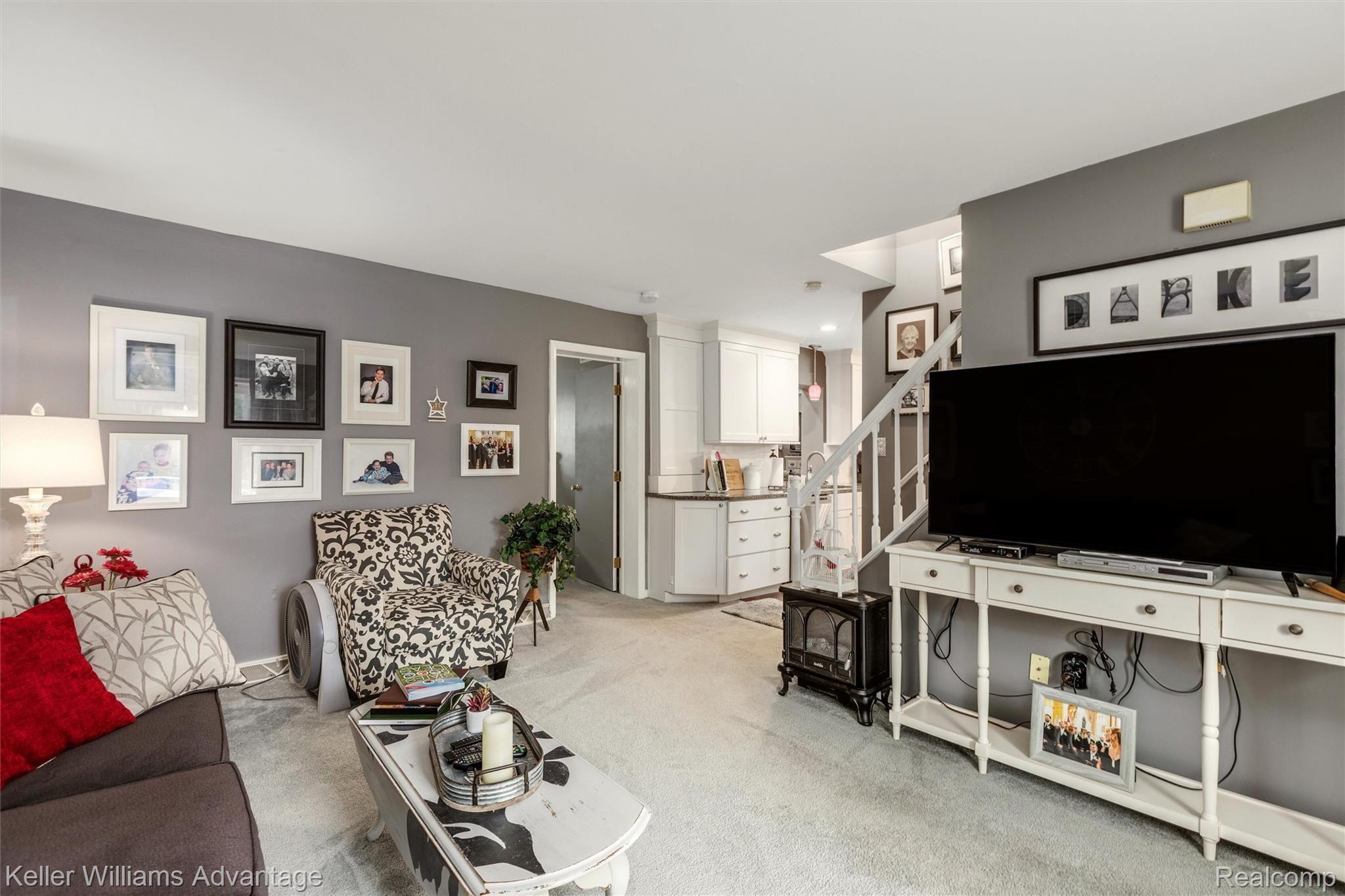15084 Merriman Road Livonia, MI 48154 - Photo 8 of 37 08-15084 Merriman Rd, Livonia, MI, 481540016.jpg