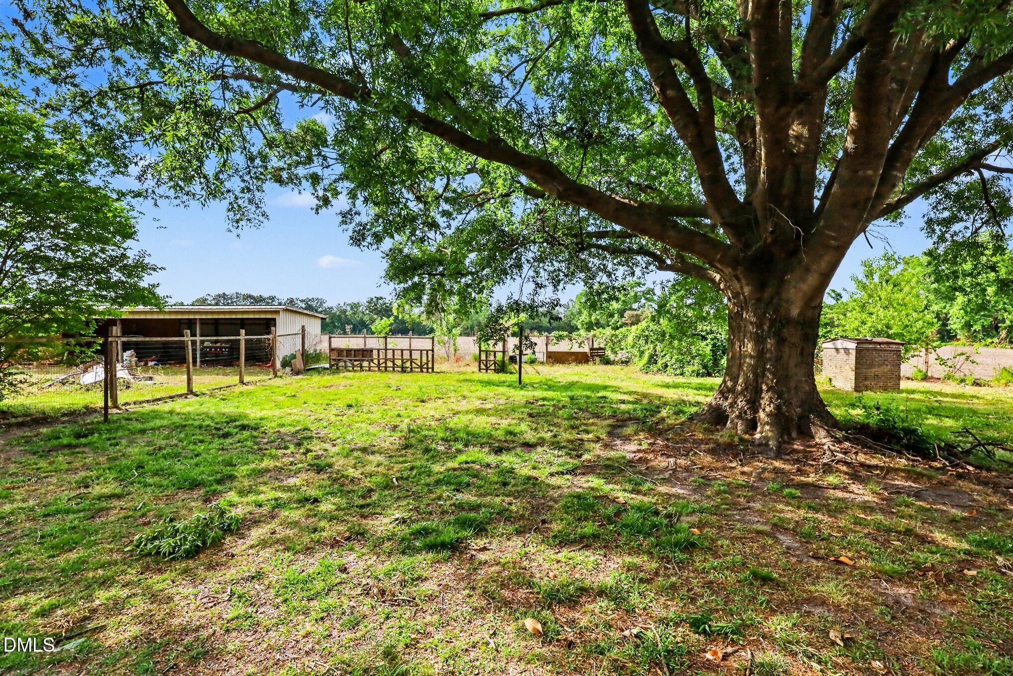875 Wynn Road Clinton, NC 28328 - Photo 31 of 35 027_file_7338