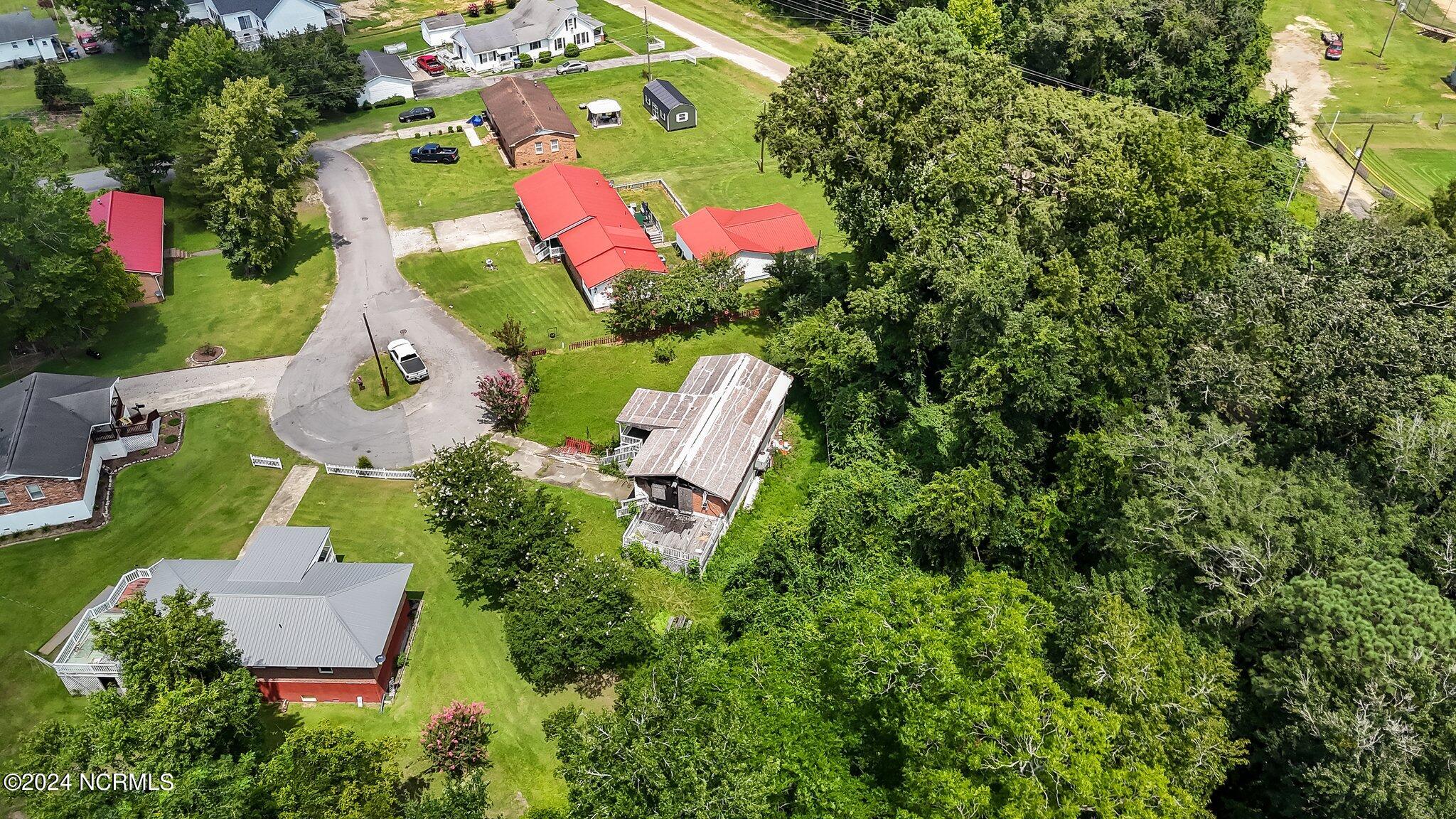 505 Washington Street Windsor, NC 27983 - Photo 12 of 43 48-web-or-mls-DJI_20240731132204_0817_D