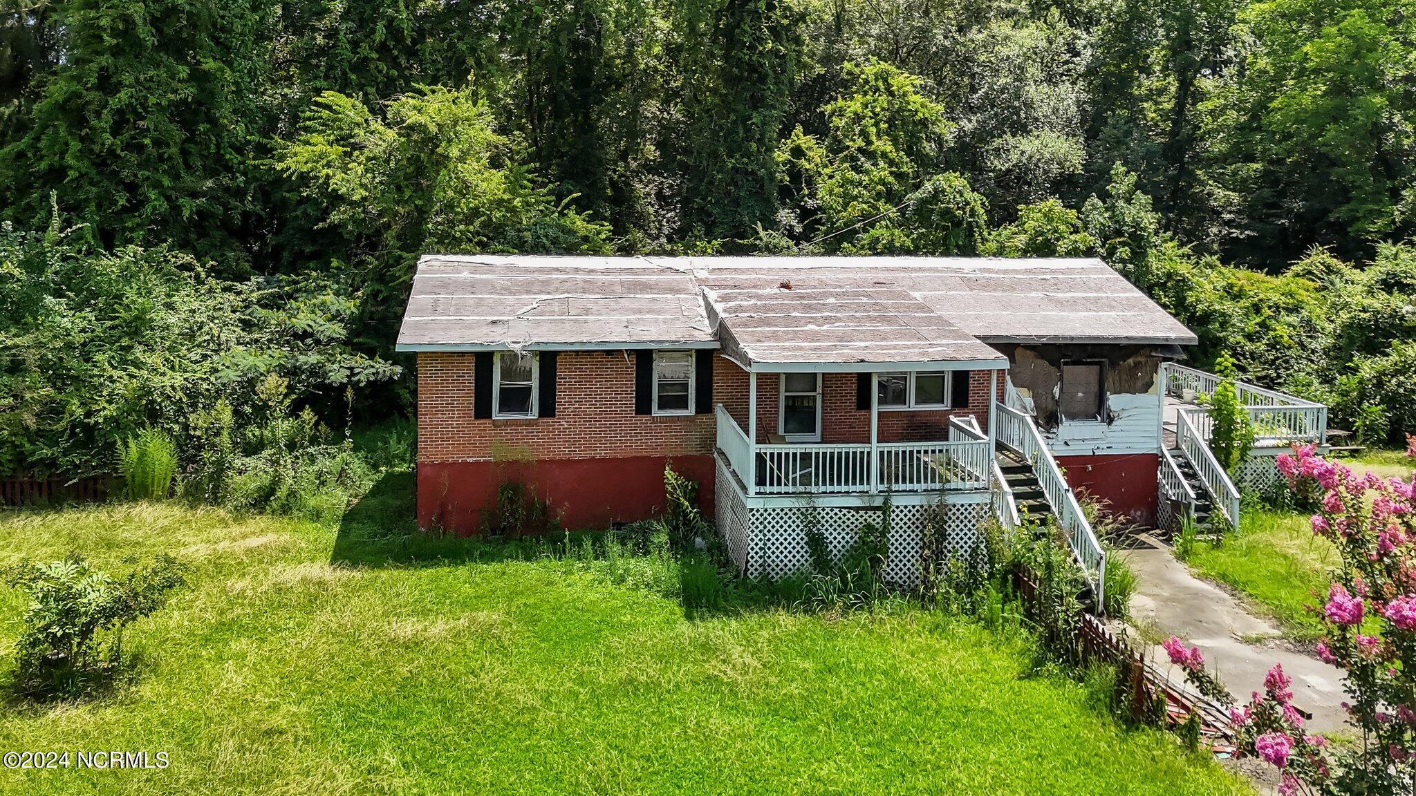 505 Washington Street Windsor, NC 27983 - Photo 5 of 43 41-web-or-mls-DJI_20240731131957_0810_D