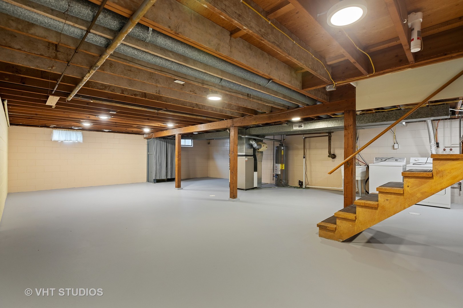 1650 Pine Bluff Road Morris, IL 60450 - Photo 8 of 11 a view of a room with gym equipment