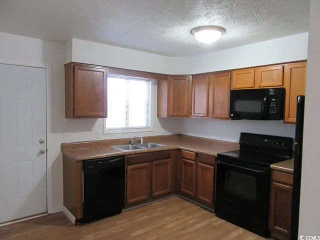 $1,350 | 4389 Lakeside Drive, Unit 16, Little River, SC 29566