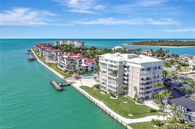 $399,900 | 60 West Pelican Street, Unit 401, Naples, FL 34113