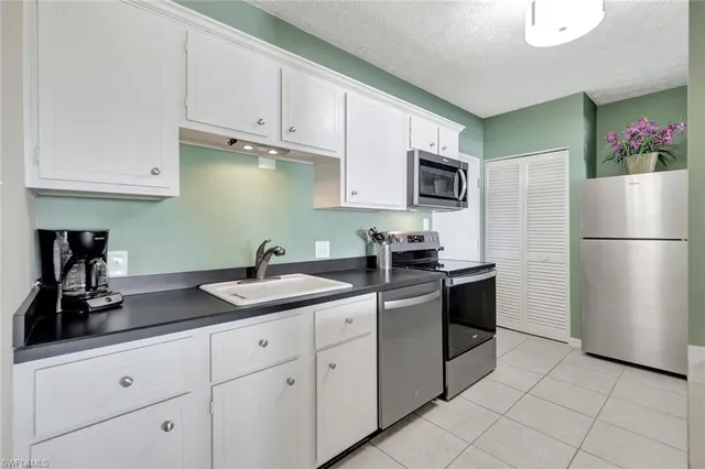 $399,900 | 60 West Pelican Street, Unit 401, Naples, FL 34113