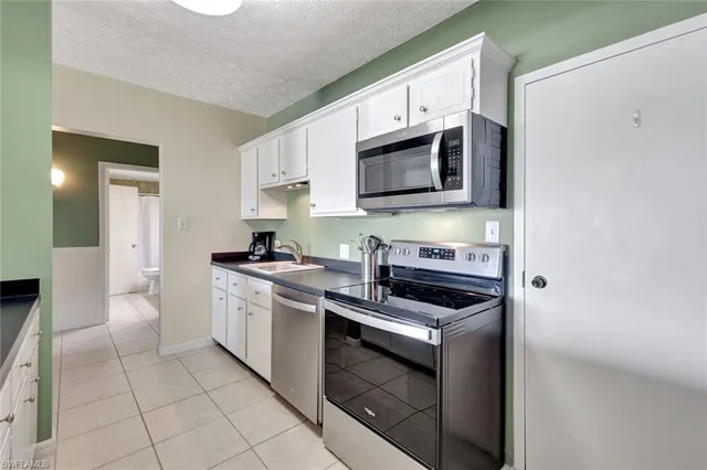 $399,900 | 60 West Pelican Street, Unit 401, Naples, FL 34113