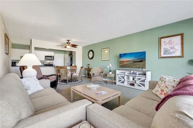 $399,900 | 60 West Pelican Street, Unit 401, Naples, FL 34113