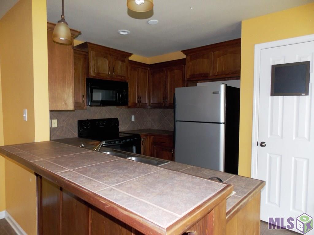 9425 Lockhart Road Denham Springs, LA 70726 - Photo 4 of 12 Gallery Image 4