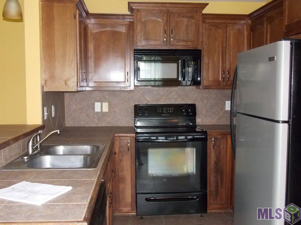 9425 Lockhart Road Denham Springs, LA 70726 - Photo 5 of 12 Gallery Image 5