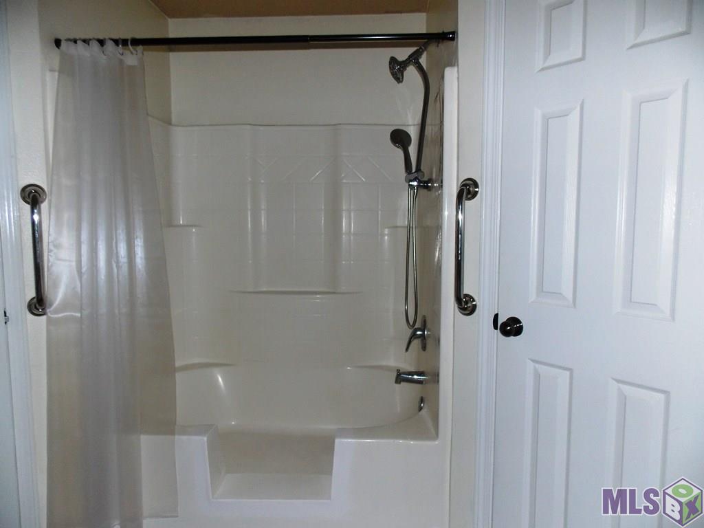 9425 Lockhart Road Denham Springs, LA 70726 - Photo 8 of 12 Gallery Image 8
