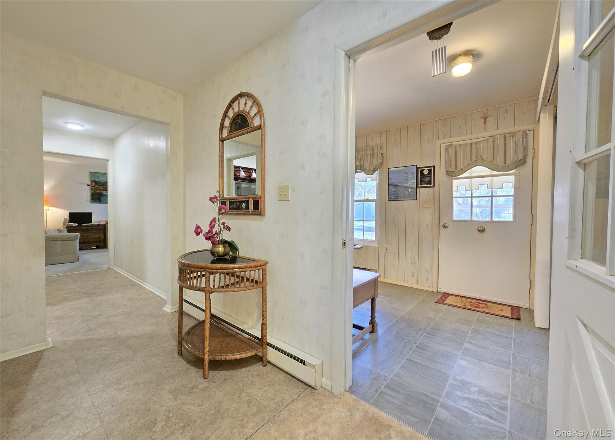 289 Cardiff Court, Unit B Ridge, NY 11961 - Photo 2 of 20