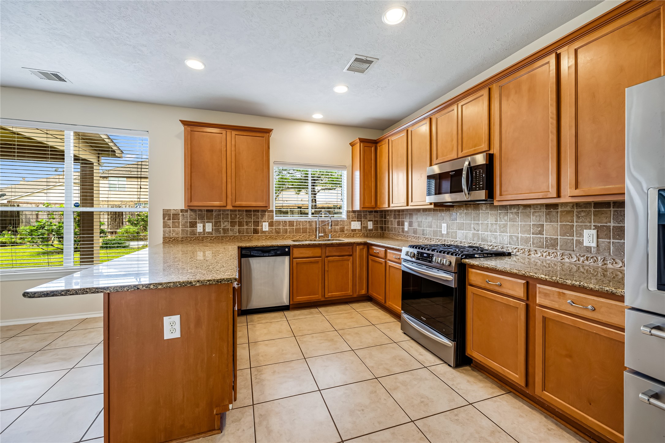 3643 Avalon Spring Lane Spring, TX 77386 - Photo 15 of 40 Kitchen