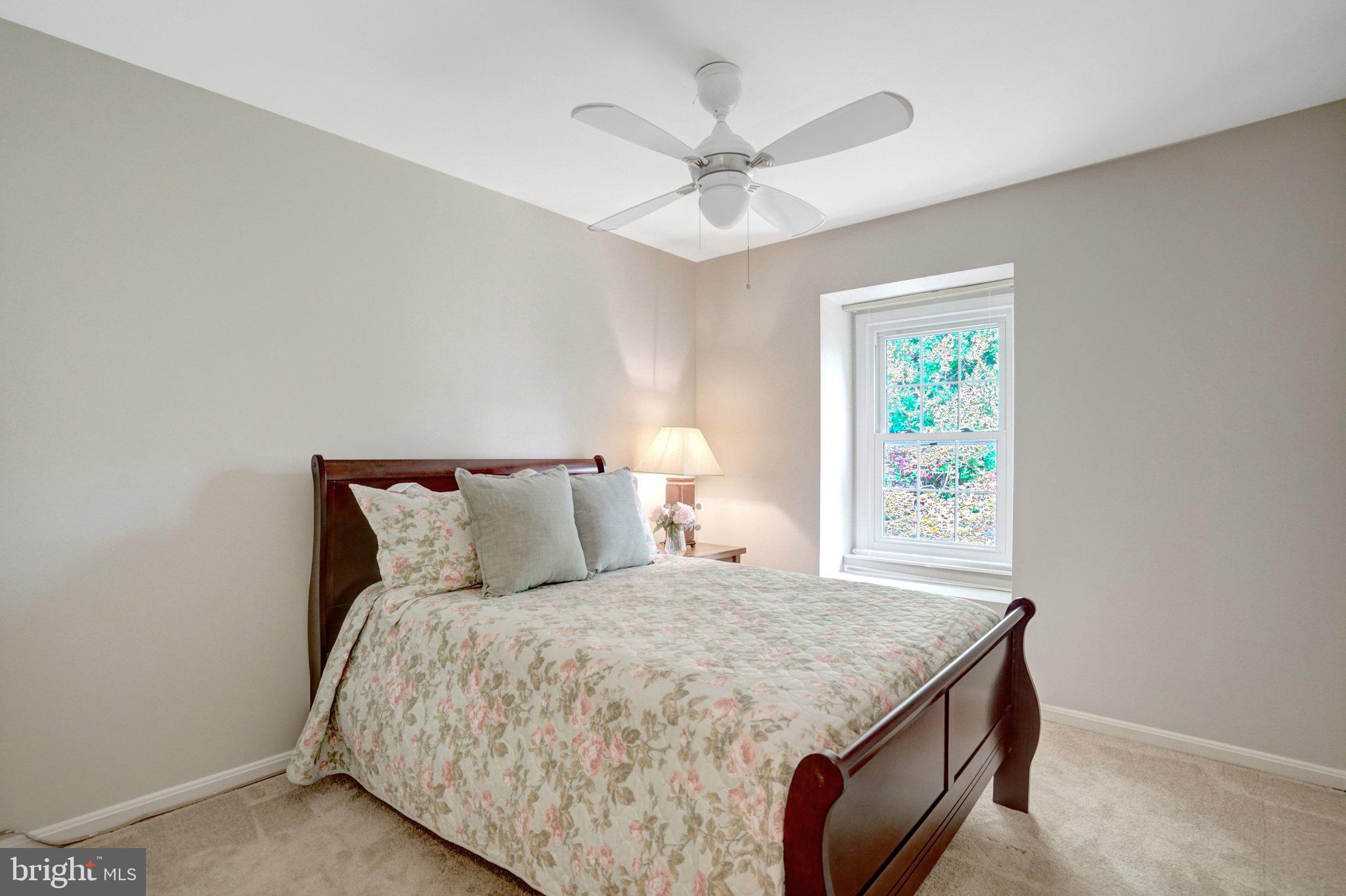 7838 Ashley Glen Road Annandale, VA 22003 - Photo 37 of 77 Second bedroom on UL