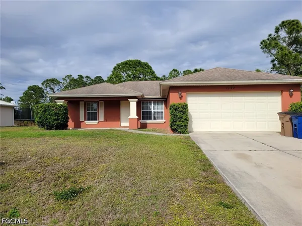 $1,695 | 1137 Deauville Street East, Lehigh Acres, FL 33974
