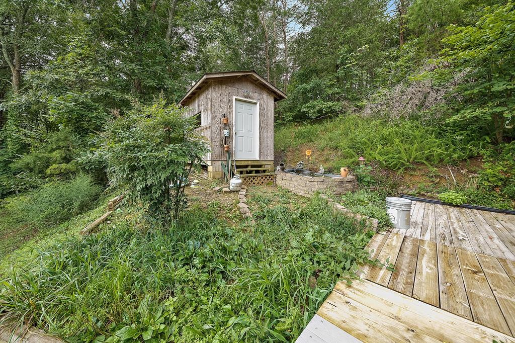 1737 Parrotts Chapel Road Sevierville, TN 37876 - Photo 26 of 30 Gallery Image 26