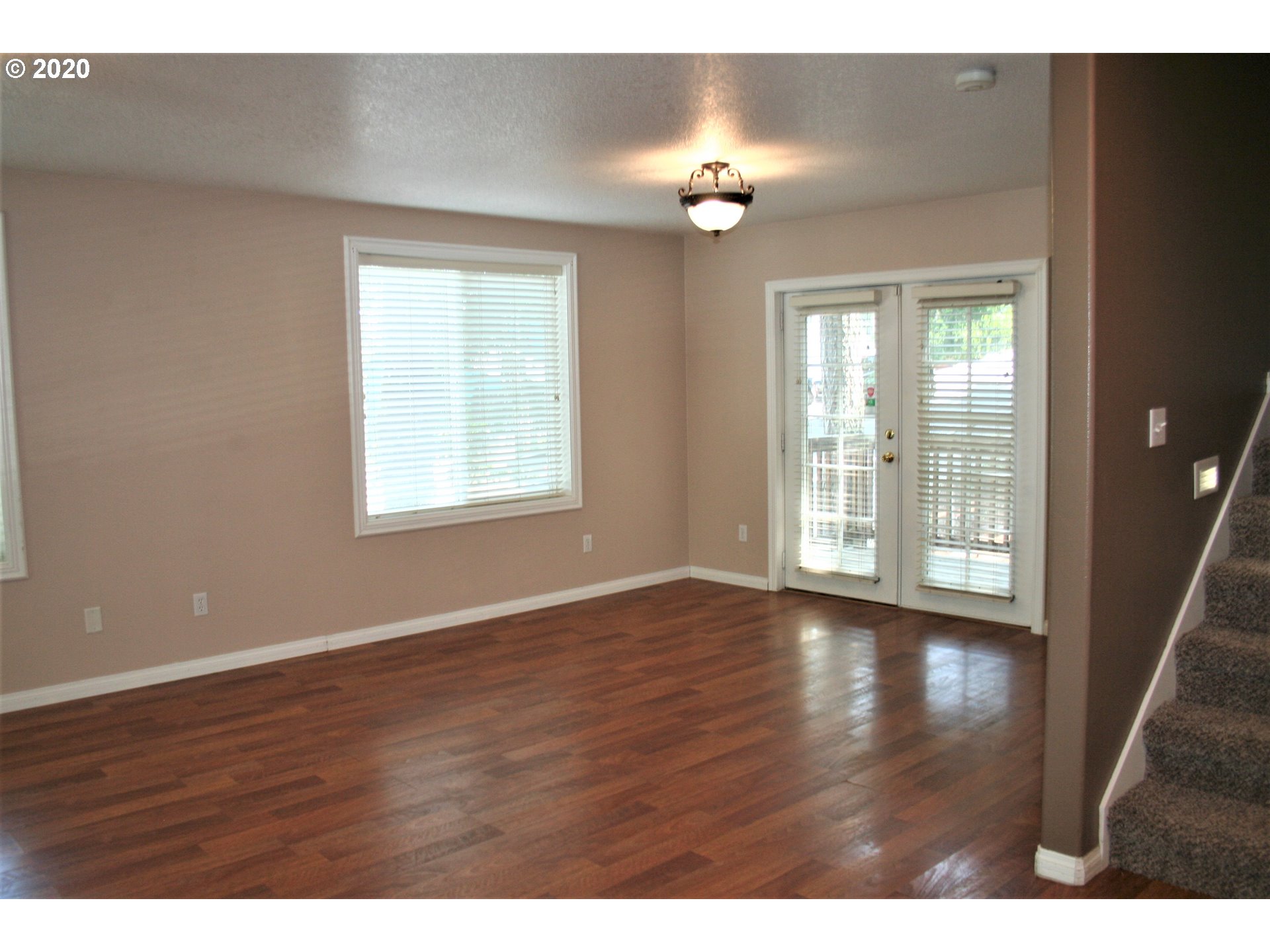901 South 72nd Street Springfield, OR 97478 - Photo 4 of 16