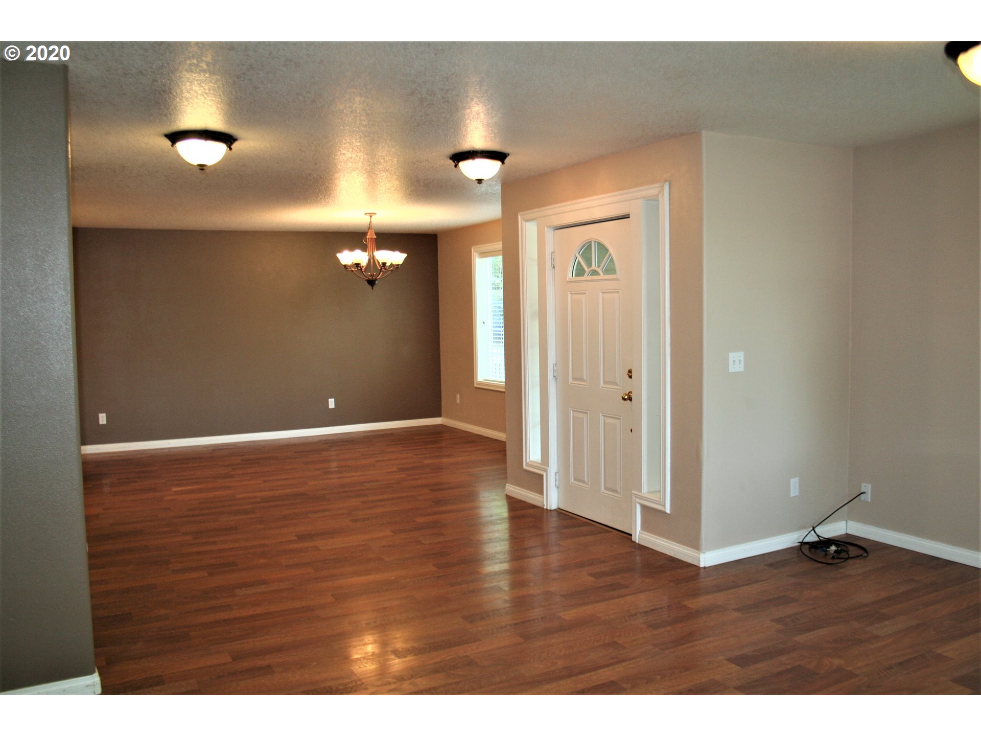 901 South 72nd Street Springfield, OR 97478 - Photo 5 of 16