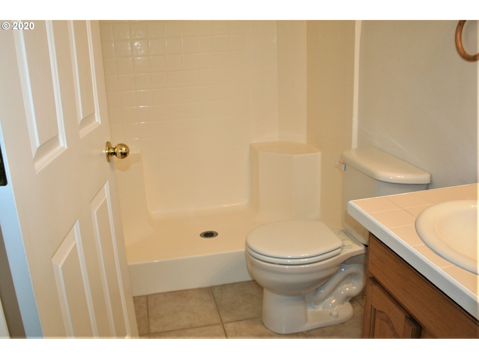 901 South 72nd Street Springfield, OR 97478 - Photo 10 of 16