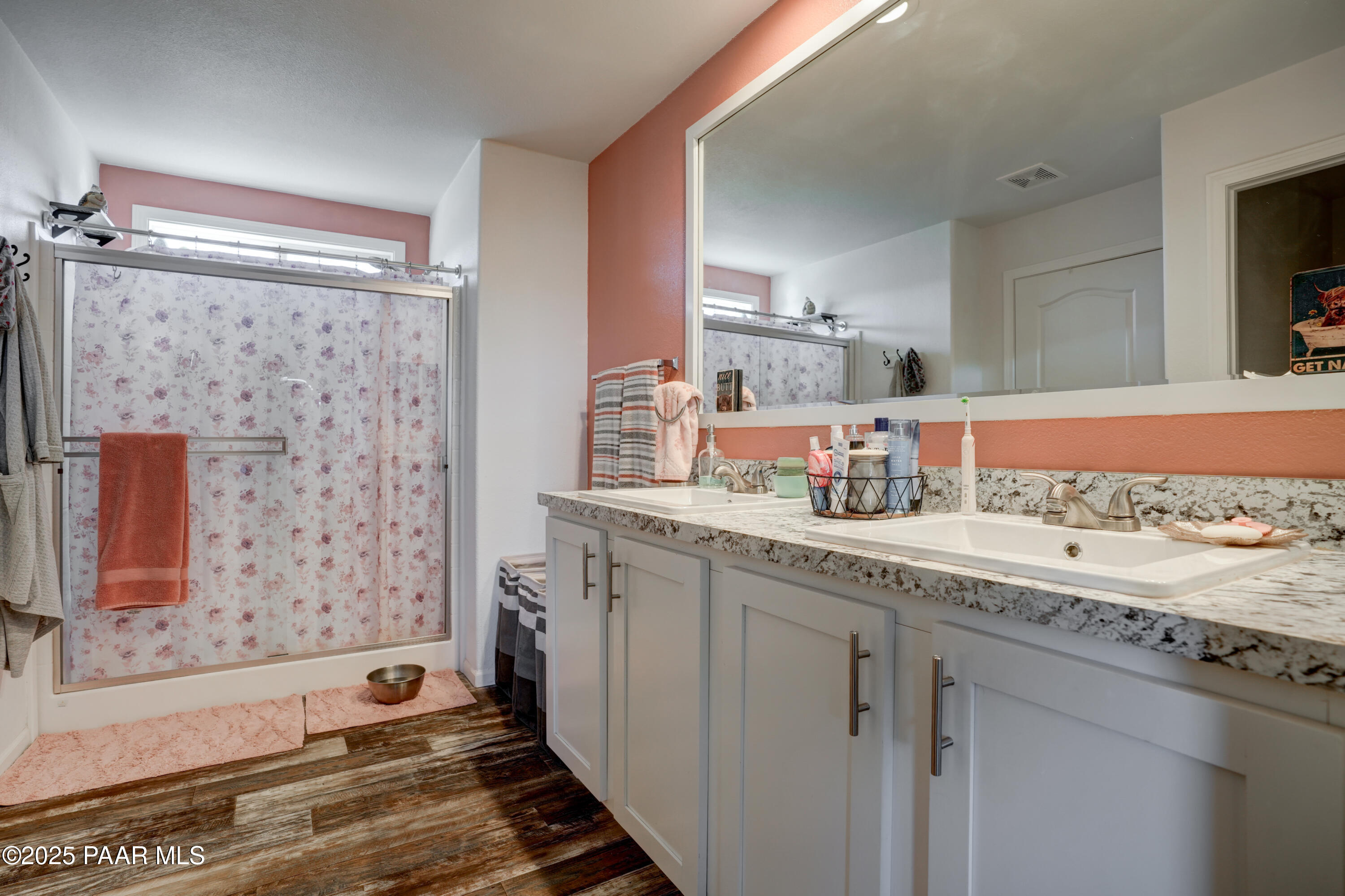 17717 East Roper Way Dewey, AZ 86327 - Photo 14 of 29 Primary Bathroom
