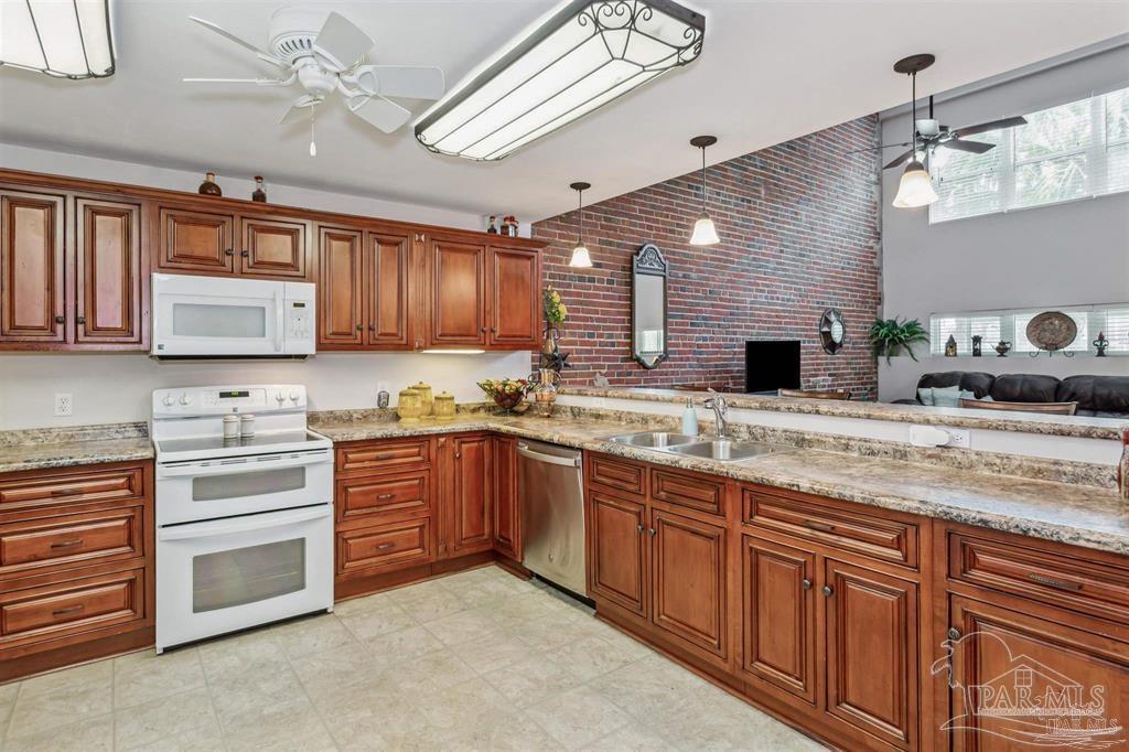 1261 Mahogany Mill Road Pensacola, FL 32507 - Photo 9 of 21