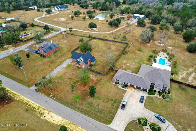 $299,900 | 17161 Fenton Dedeaux Road, Kiln, MS 39556