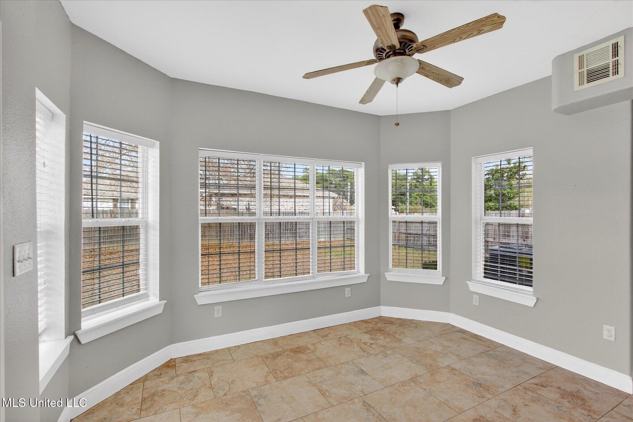 17161 Fenton Dedeaux Road Kiln, MS 39556 - Photo 9 of 29 16-015_IMG_0305