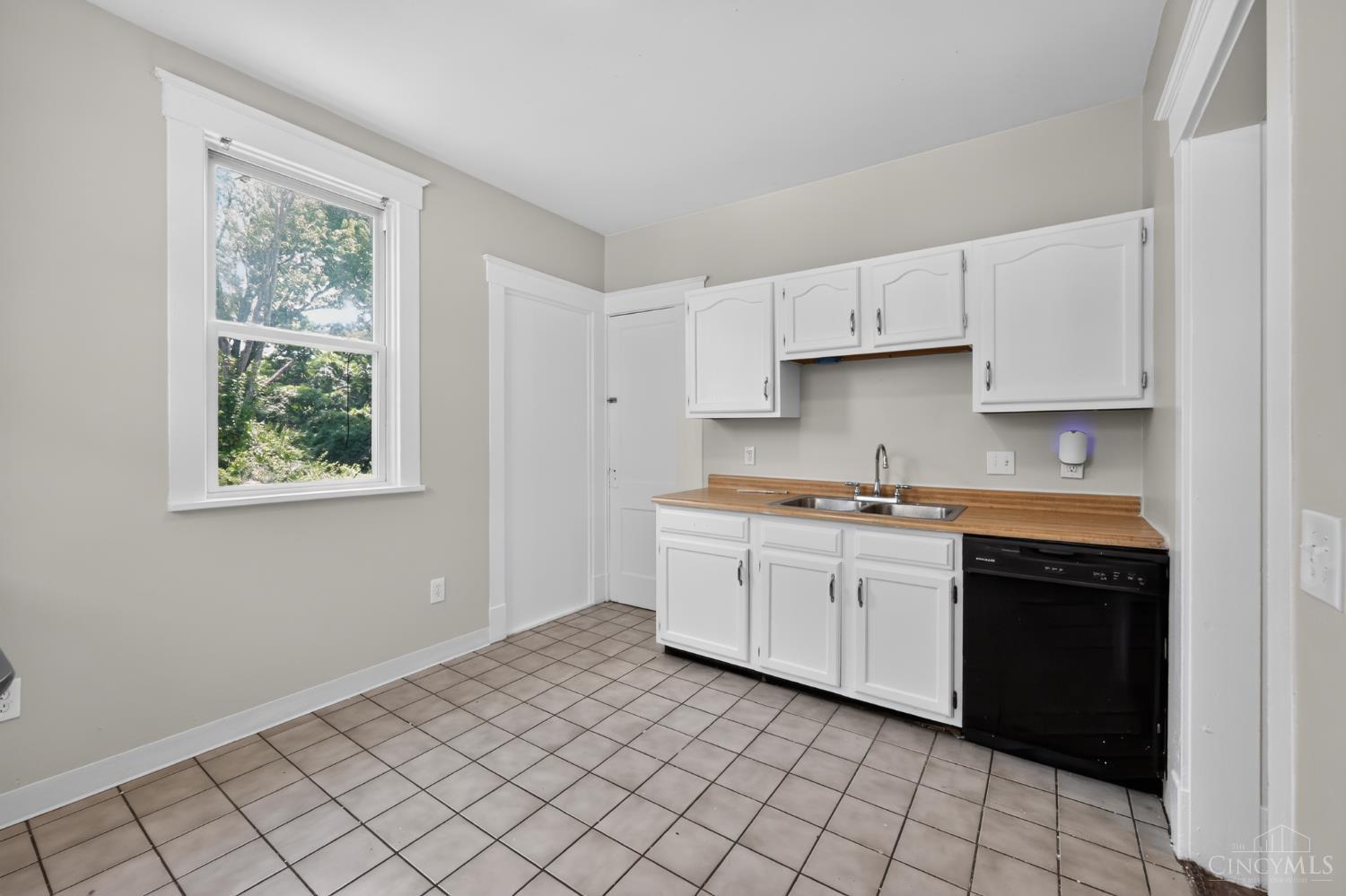 4679 Rapid Run Road Cincinnati, OH 45238 - Photo 14 of 30