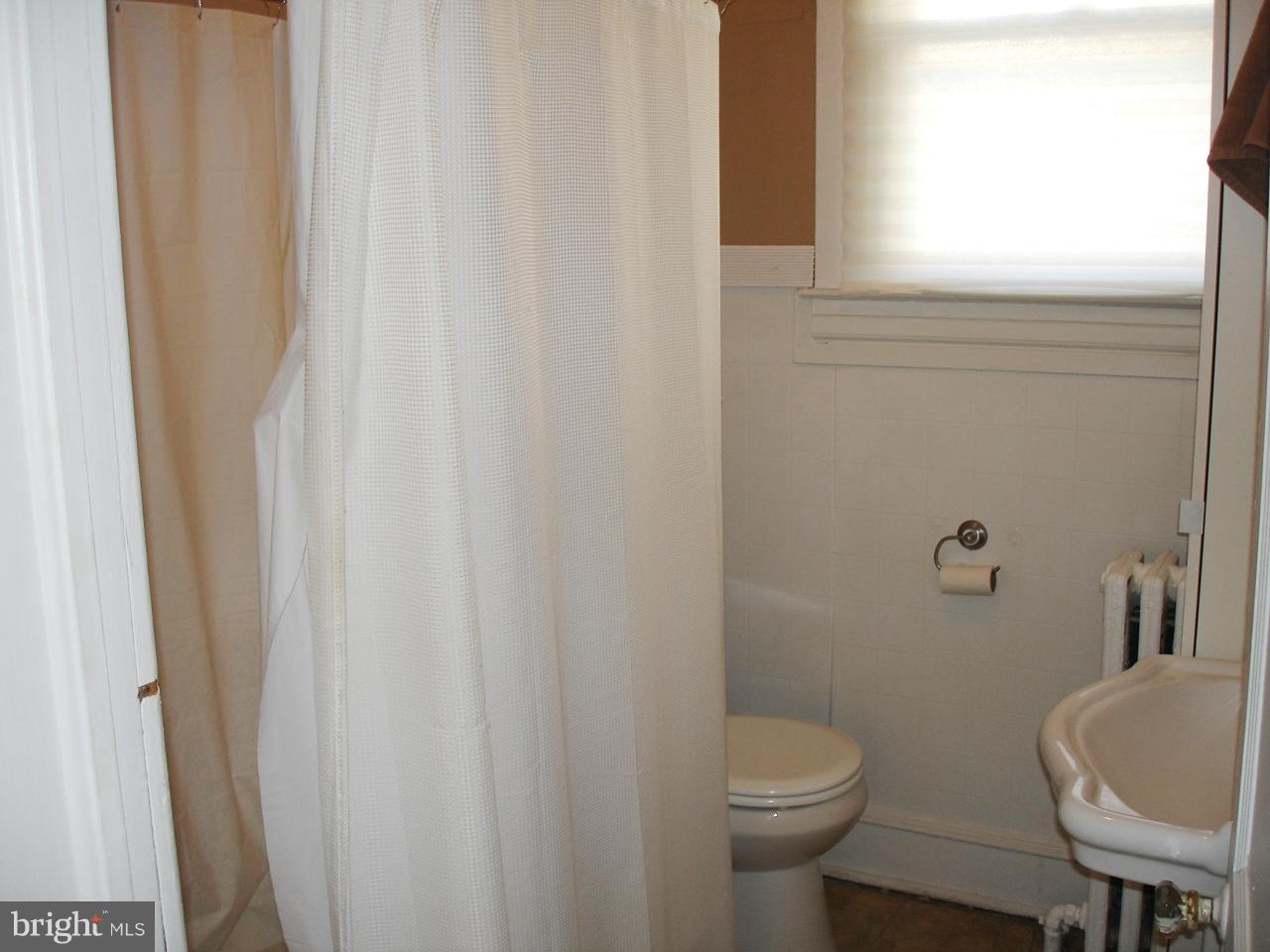 1805 Portship Road Baltimore, MD 21222 - Photo 6 of 27 Bath