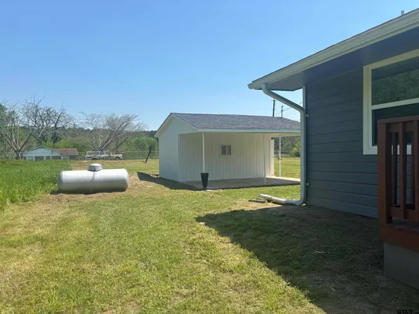 $1,900 | 6282 Farm To Market 2254, Pittsburg, TX 75686