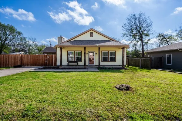 $300,000 | 105 South 6th Street, Celeste, TX 75423