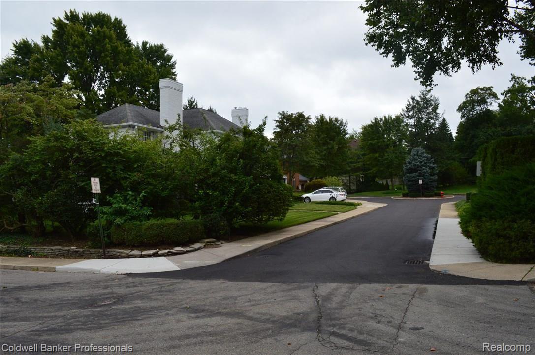 21 Beacon Hill Road Grosse Pointe, MI 48236 - Photo 5 of 93 5.JPG