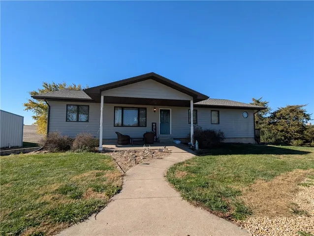 $525,000 | 1277 200th Street, Hiawatha, KS 66434
