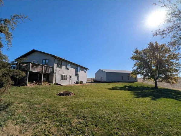 $525,000 | 1277 200th Street, Hiawatha, KS 66434