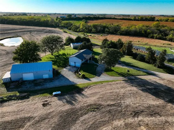 $525,000 | 1277 200th Street, Hiawatha, KS 66434