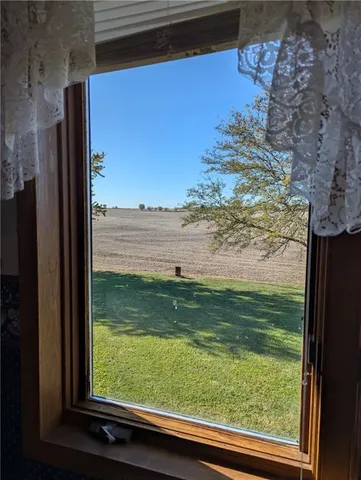 $525,000 | 1277 200th Street, Hiawatha, KS 66434