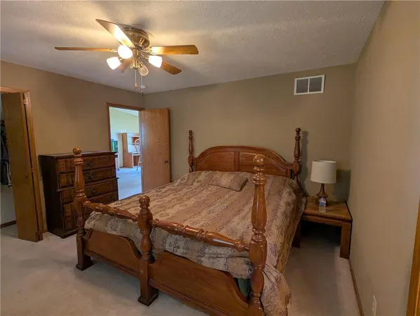 $525,000 | 1277 200th Street, Hiawatha, KS 66434