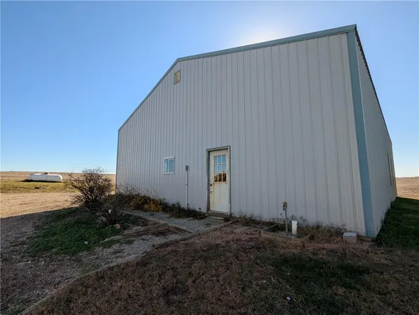 $525,000 | 1277 200th Street, Hiawatha, KS 66434