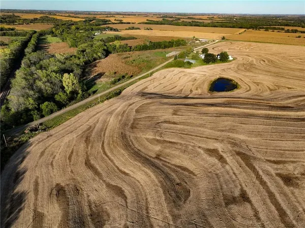 $525,000 | 1277 200th Street, Hiawatha, KS 66434