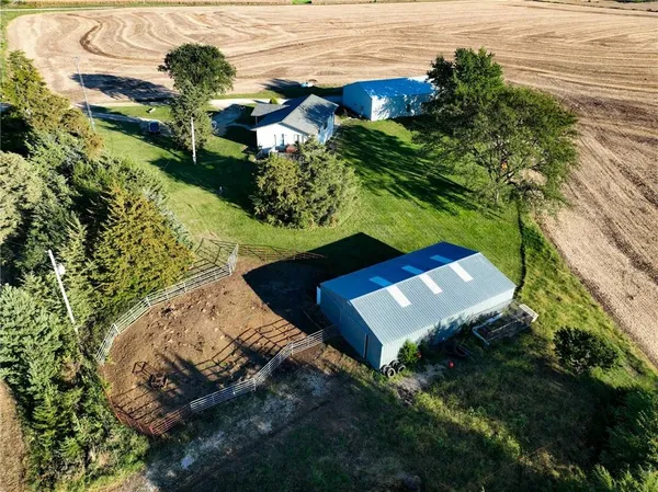 $525,000 | 1277 200th Street, Hiawatha, KS 66434