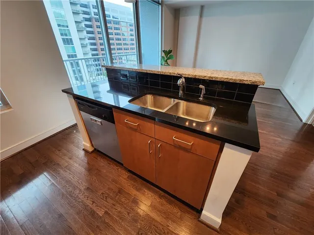 $1,795 | 44 Peachtree Place Northeast, Unit 1327, Atlanta, GA 30309