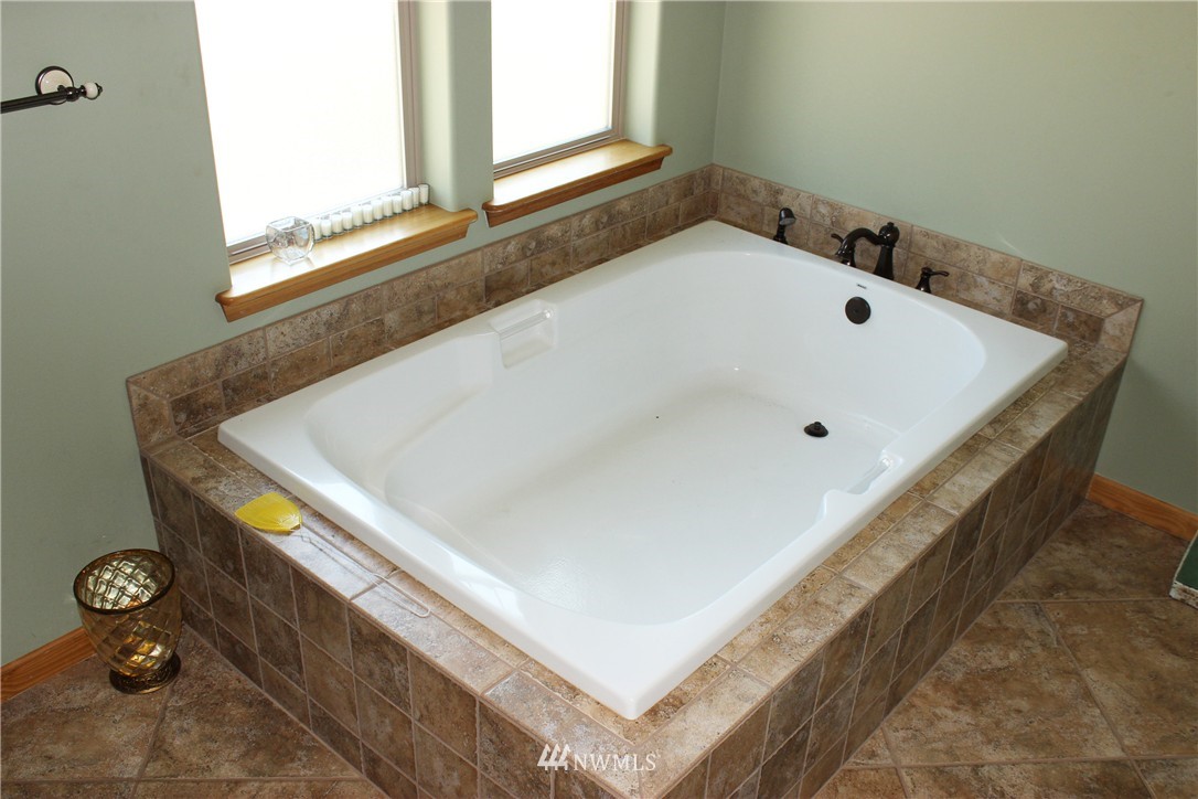 8041 183rd Avenue Southwest Rochester, WA 98579 - Photo 16 of 24